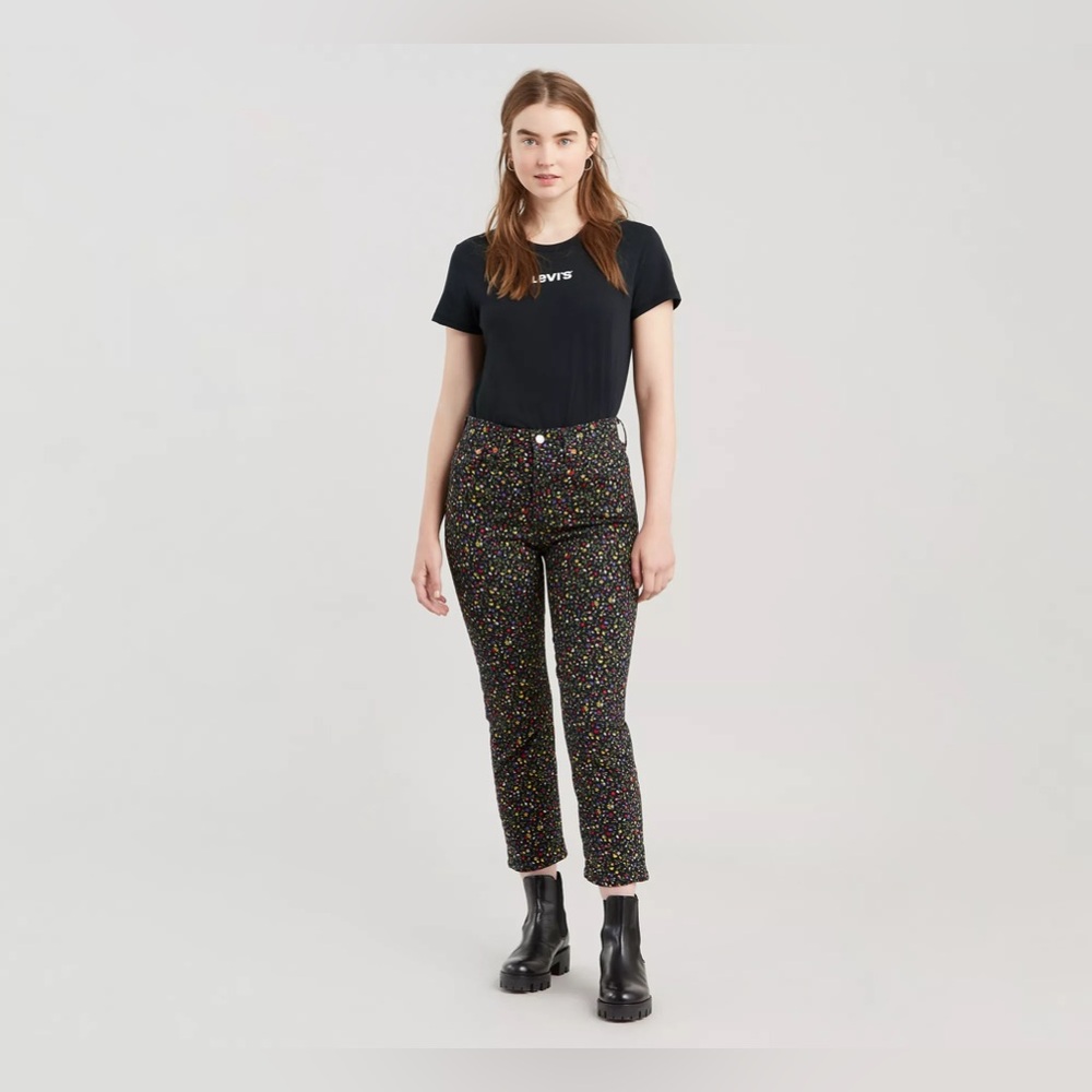 Levi’s wedgie straight jeans in black floral print